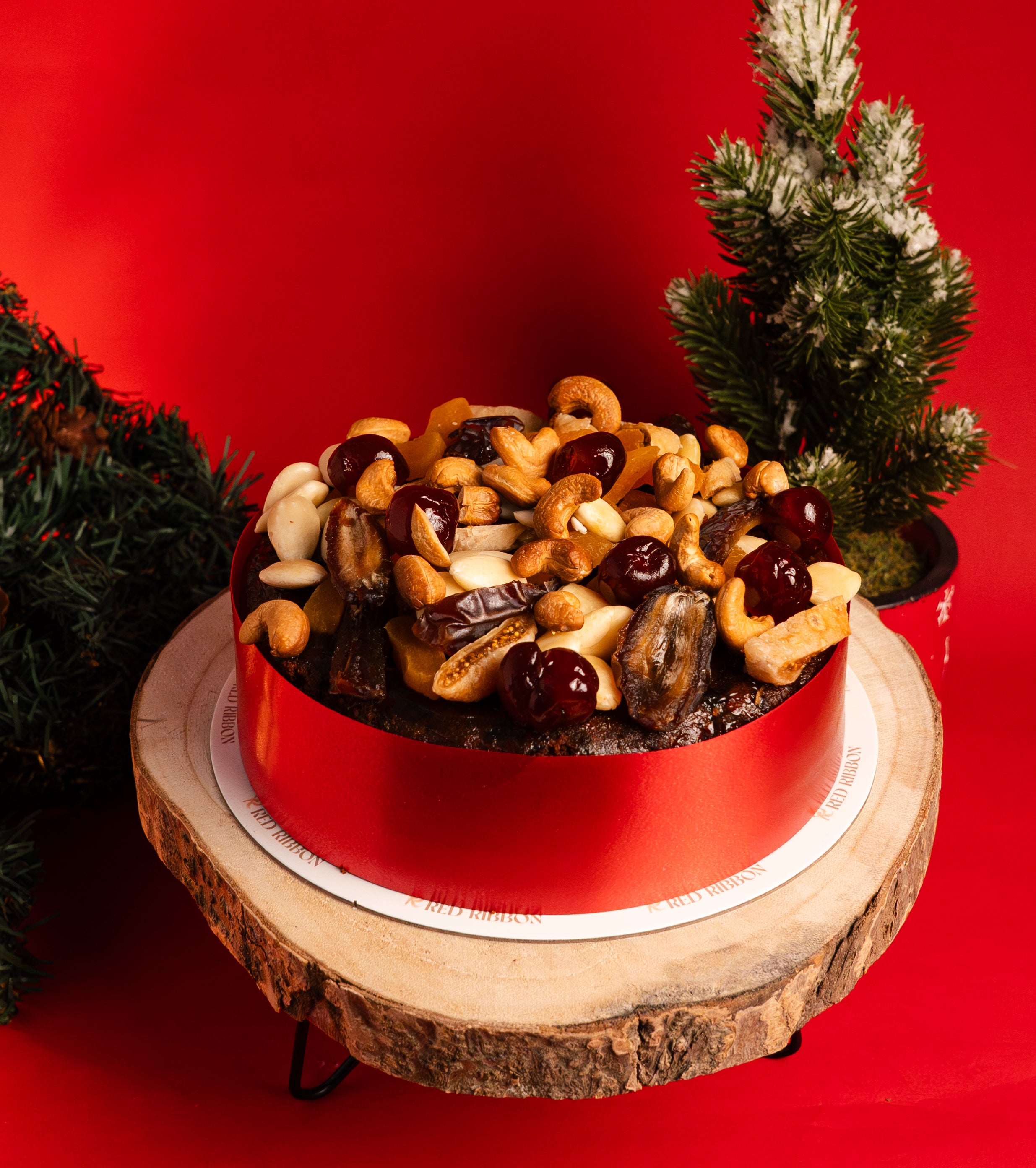 Christmas Mixed Nuts Plum Cake – Round