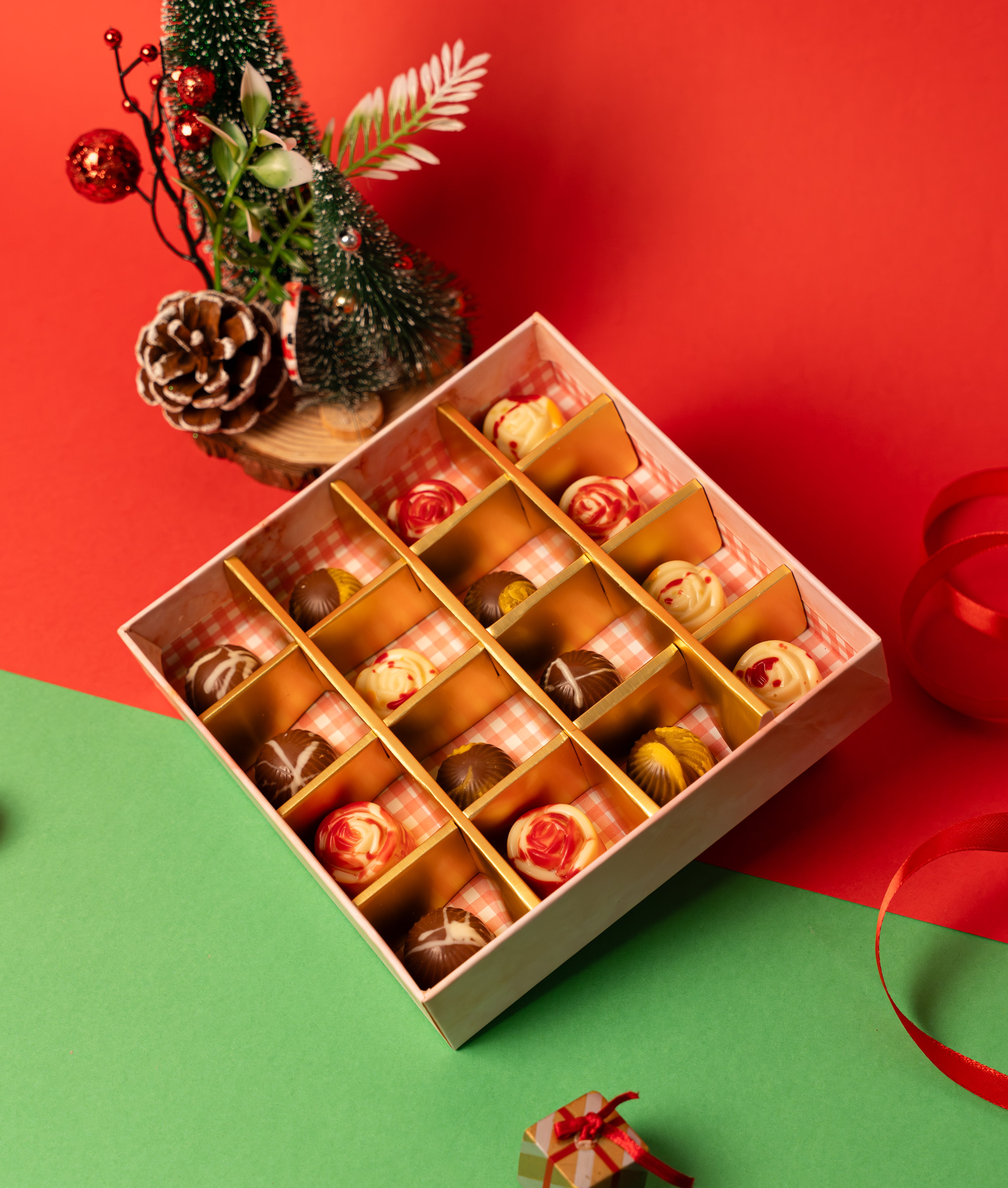 Christmas Premium Chocolate Box (16Pcs)